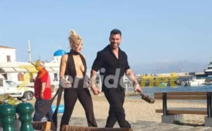 Ιωάννα Τούνη και Στάθης Σχίζας χέρι - χέρι στη Μύκονο
