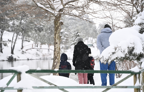 Ο χειμωνιάτικος καιρός συνεχίζεται: Πώς θα εξελιχθούν τα φαινόμενα, τι να προσέχουμε