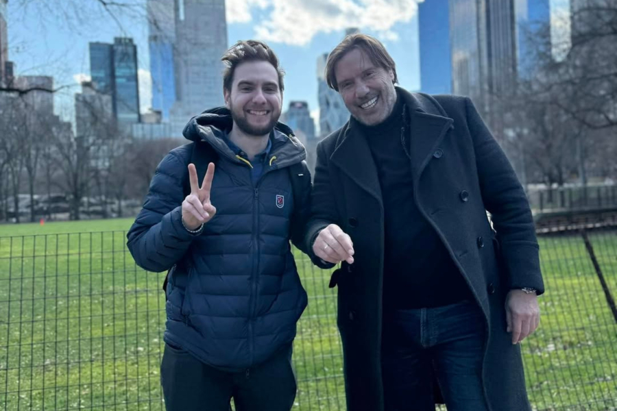 Στράτος Τζώρτζογλου: Ποζάρει αγκαλιά με τον γιο του στο Instagram (Φωτογραφία)