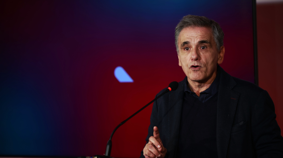 «Απασφάλισε» ο Τσακαλώτος κατά Κασσελάκη, αποδίδοντας τα του Καίσαρος... στον Τσίπρα