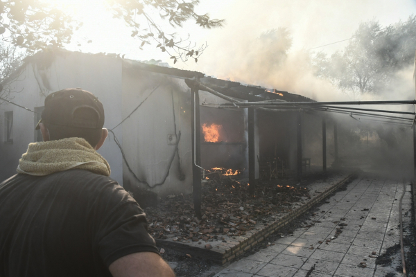 Απαλλαγή από τον ΕΝΦΙΑ για 3 χρόνια σε πυρόπληκτες περιοχές - Τα μέτρα στήριξης για τις φωτιές