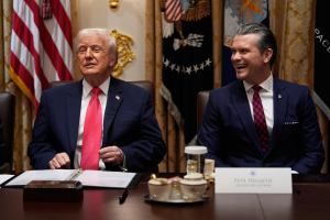 Τραμπ: Δεν είναι εύκολη υπόθεση η λήξη του πολέμου στην Ουκρανία - «Τι χάος»