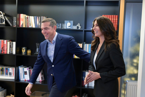 Τσαπανίδου: Λύνει το μυστήριο με τις φήμες περί παραίτησής της μετά το στραπάτσο των εκλογών