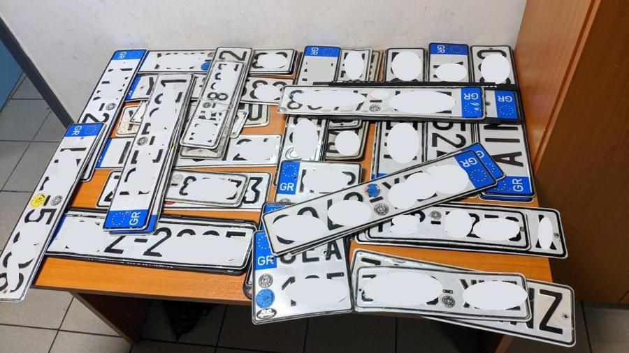 Ο Δήμος Αθηναίων «επιστρέφει» πινακίδες λόγω εκλογών, οι μόνοι που εξαιρούνται