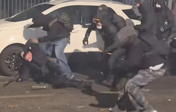 Οργή Μελόνι για τα επεισόδια στο Τορίνο: «Χτύπησαν αστυνομικό με σφυρί» (βίντεο)