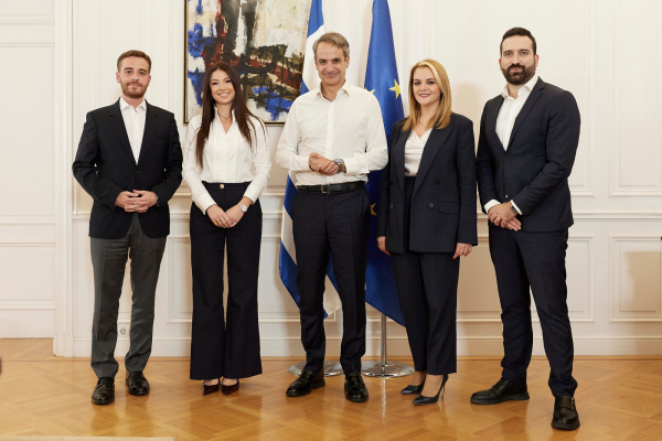 Η ΝΔ ανακοίνωσε τέσσερις νέους αναπληρωτές εκπροσώπους Τύπου – Τα βιογραφικά τους