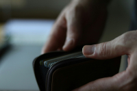 Greece Targets Higher Minimum Wage as Inflation Pressures Persist