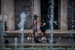 Καύσωνας: Αυτή θα είναι η πιο δύσκολη μέρα για την Αθήνα - Η πρόγνωση Ζιακοπούλου