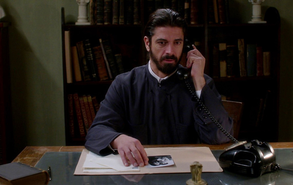 «Άγιος Έρωτας»: Ο Νικόλαος ζητά την καθαίρεσή του