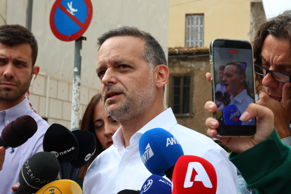 Δούκας σε κυβέρνηση για κατοίκους στην Πλάκα: Κάντε το όπως με Αμπελόκηπους