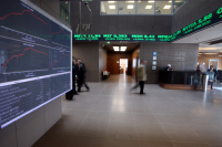 Με κέρδη έκλεισε το Χρηματιστήριο Αθηνών τη Δευτέρα