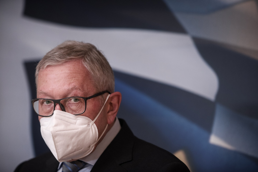 Καθησυχαστικός ο Ρέγκλινγκ για την άνοδο των επιτοκίων: «Δεν θα επηρεάσουν την Ελλάδα»