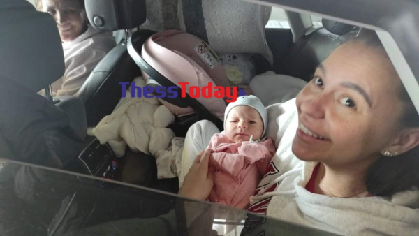 Έφτασαν στην Ελλάδα ο Σάκχοφ με τη γυναίκα του και το μωράκι τους, «προσευχόμουν να μη γεννήσω στο καταφύγιο»