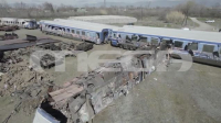 Σοκαριστικές εικόνες της αμαξοστοιχίας Intercity: Συντρίμμια, χαλάσματα και οσμή θανάτου στα Τέμπη