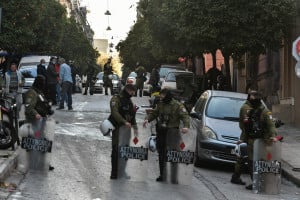 ΣΥΡΙΖΑ: Ζητά την παρέμβαση του Συνηγόρου του Πολίτη με αφορμή την αστυνομική επιχείρηση στο Κουκάκι