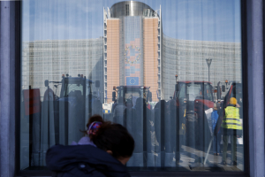 Σύνοδος Κορυφής: 10.000 αγρότες με τα τρακτέρ τους σήμερα στις Βρυξέλλες (Εικόνες)