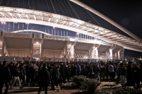 Κοσμοσυρροή στο ΟΑΚΑ για το Ελλάδα – Αγγλία (εικόνες)