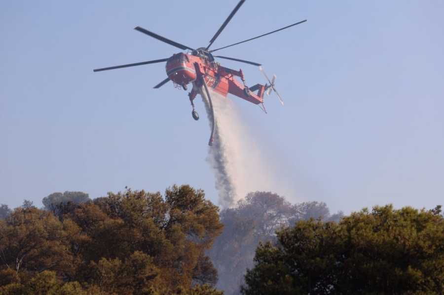 Φωτιά τώρα στο Τραγανό Ηλείας, 3 αεροσκάφη στη μάχη με τις φλόγες