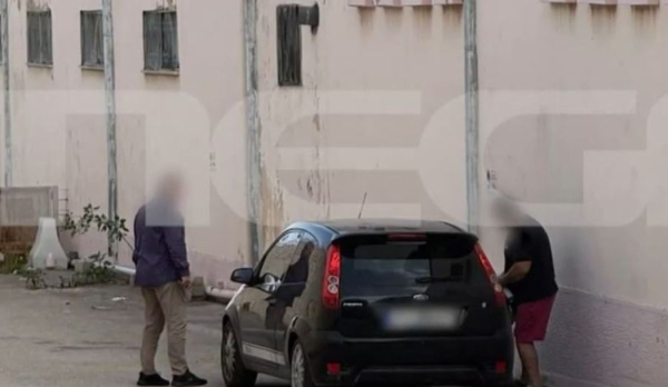 Κορυδαλλός: Σωφρονιστικός υπάλληλος έβγαλε κρατούμενο από τη φυλακή για… επισκευή αυτοκινήτου