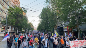 Πορεία του ΠΑΜΕ κατά του νομοσχεδίου για τα εργασιακά (εικόνες, βίντεο)