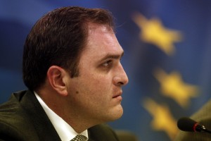 Ο Πιτσιλής πάγωσε ευνοϊκή μετάθεση του εφοριακού που έλυνε σταυρόλεξο