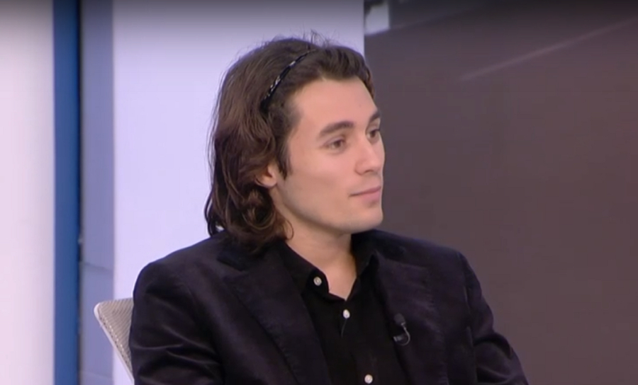 Νάσος Γκαβέλας: Δεν βλέπω για να κοιτάξω πίσω