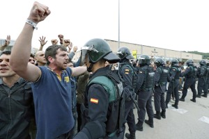 Καταλονία: Προσφυγές κατά της αστυνομίας για αδράνεια