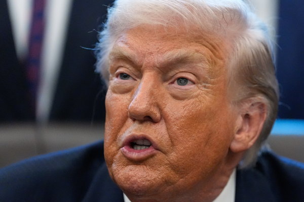 Ιράν: Ο Τραμπ μεταξύ Ισραήλ και μοναρχιών του Κόλπου