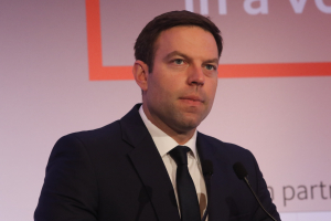 Κίνημα Δημοκρατίας για Μητσοτάκη: Ηγεσία που συντηρεί την ακρίβεια, τη διαφθορά και την κοινωνική ασφυξία