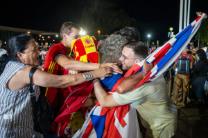 Η στιγμή που πέφτει ο φράχτης μεταξύ Ισπανίας και Γιβραλτάρ μετά από 117 χρόνια (Βίντεο)