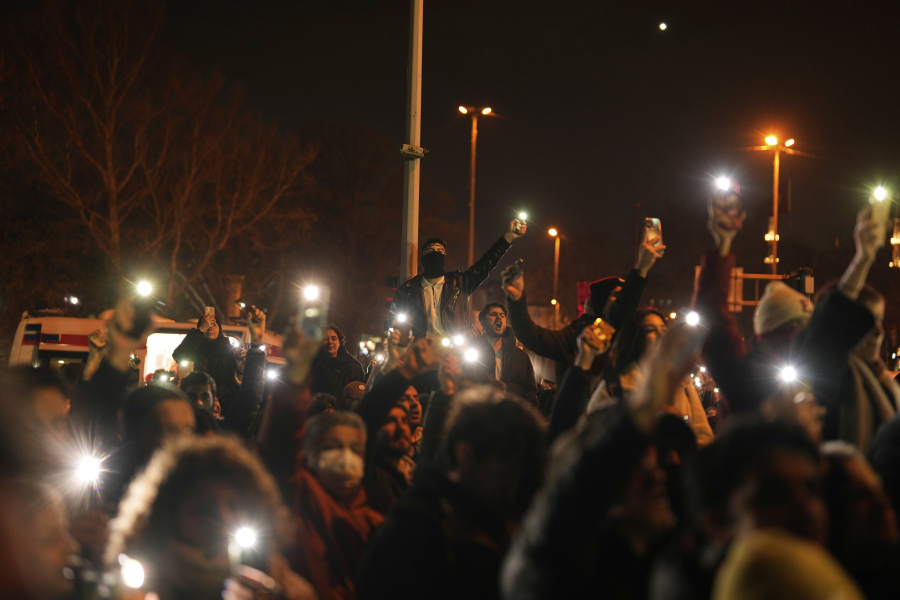 Ο Ερντογάν απαγορεύει τις συγκεντρώσεις σε Σμύρνη και Άγκυρα, ποινικό αδίκημα ακόμη κι η συλλογή υπογραφών