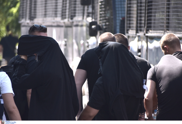 Άγρια δολοφονία στη Νέα Φιλαδέλφεια: Στη φυλακή 30 νεοναζί χούλιγκαν, συνεχίζονται αύριο οι απολογίες