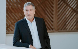 ΠΑΣΟΚ για υποκλοπές: Αναγκαία η κλήση Ντίλιαν και Δημητριάδη στην Επιτροπή Θεσμών και Διαφάνειας