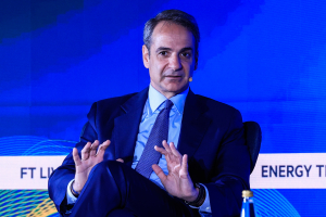 Μητσοτάκης: Οι τιμές του ρεύματος θα μειώνονται όσο αυξάνονται οι ΑΠΕ – «Παράθυρο» για νέα μέτρα στήριξης
