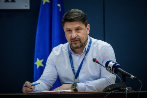 Χαρδαλιάς: Μόνιμα κλιμάκια υγειονομικών στελεχών του στρατού στα νησιά