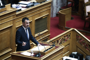 Ο Χαρίτσης σχολιάζει την παρέμβαση του Αλέξη Τσίπρα