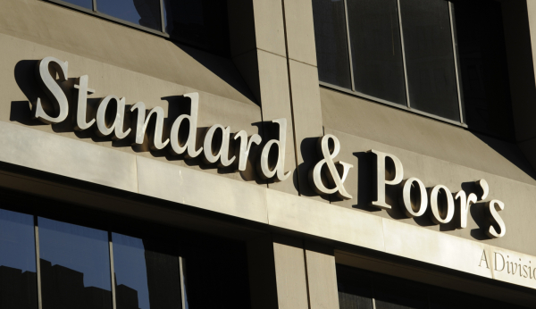 S&amp;P to Earn Up to €3.3 Million from Greece Linked to Bond Issuance Volume