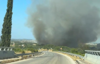 Υπό έλεγχο η φωτιά στο Κορωπί (βίντεο, εικόνες)