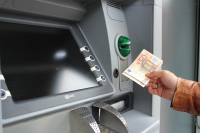 Επιτροπή Ανταγωνισμού: Γιατί παραμένουν χαμηλά τα επιτόκια των προθεσμιακών καταθέσεων