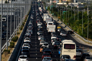 Λάρισα: Διακοπή στην κυκλοφορία των αυτοκινήτων στην εθνική οδό Αθήνας - Θεσσαλονίκης λόγω εργασιών