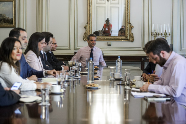 Συνάντηση Μητσοτάκη με τον ιδρυτή της πρωτοβουλίας Safe Water Sports