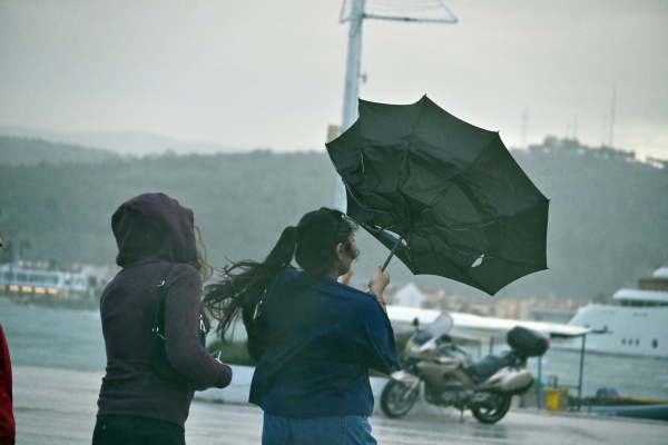 Κακοκαιρία: Απανωτά «112» - Οι περιοχές σε γενικό συναγερμό
