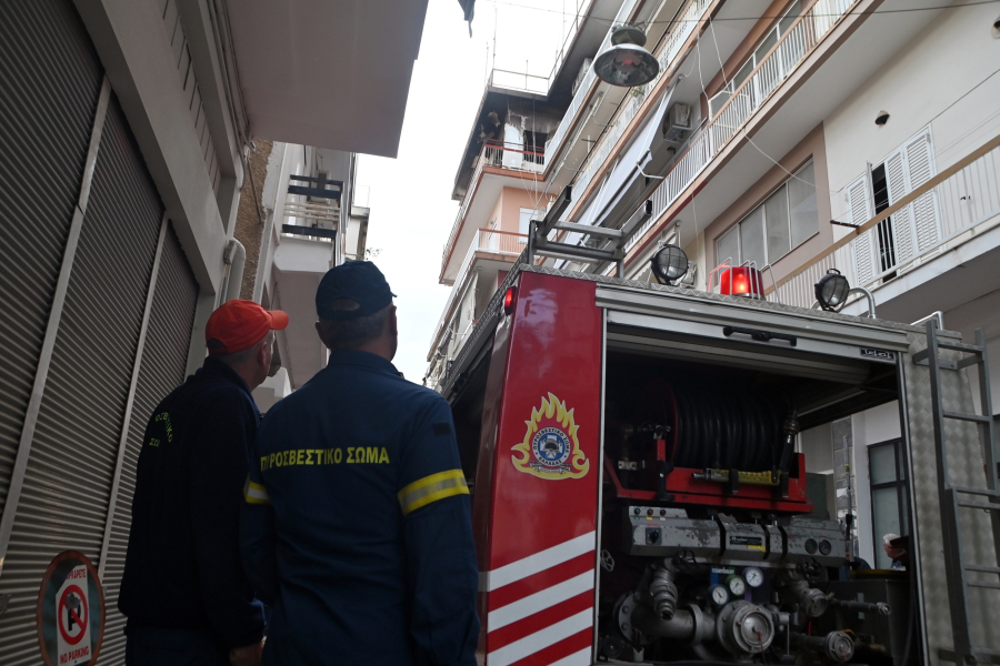 Γκύζη: Φωτιά τώρα σε διαμέρισμα, επιχειρούν ισχυρές δυνάμεις της Πυροσβεστικής