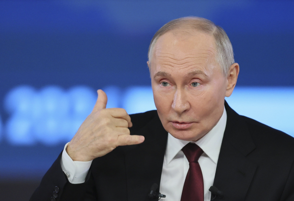 Ζελένσκι κατά Πούτιν: «Είναι τρελός, του αρέσει να σκοτώνει» - Η απάντηση στο «πείραμα» του Ρώσου