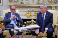 Τραμπ: Τώρα θέλουν να μιλήσουν, τους είπα «πολύ αργά» - Το Ιράν απειλεί την Ευρώπη