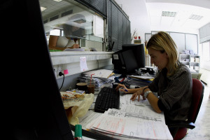 Στα «πράσα» βουλευτές, δικαστές και εφοριακοί - «Ξέχασαν» να δηλώσουν αναδρομικά