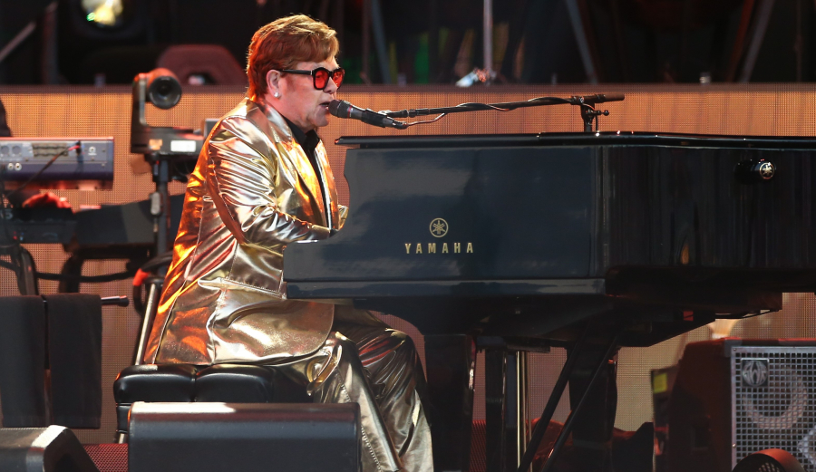 Σοβαρό πρόβλημα υγείας για τον Έλτον Τζον - Έχει χάσει σχεδόν την όρασή του