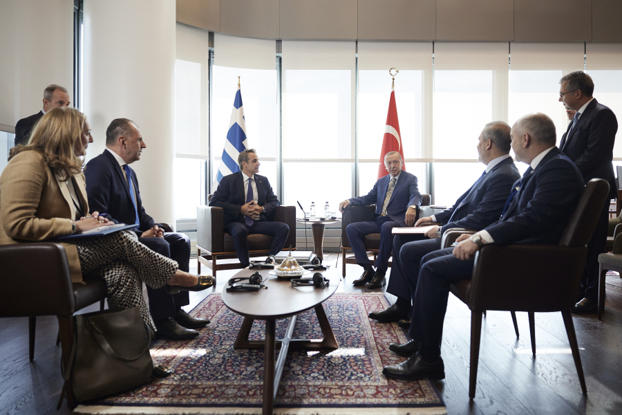 Στις 11:30 στην πρόεδρο της Δημοκρατίας ο Ταγίπ Ερντογάν