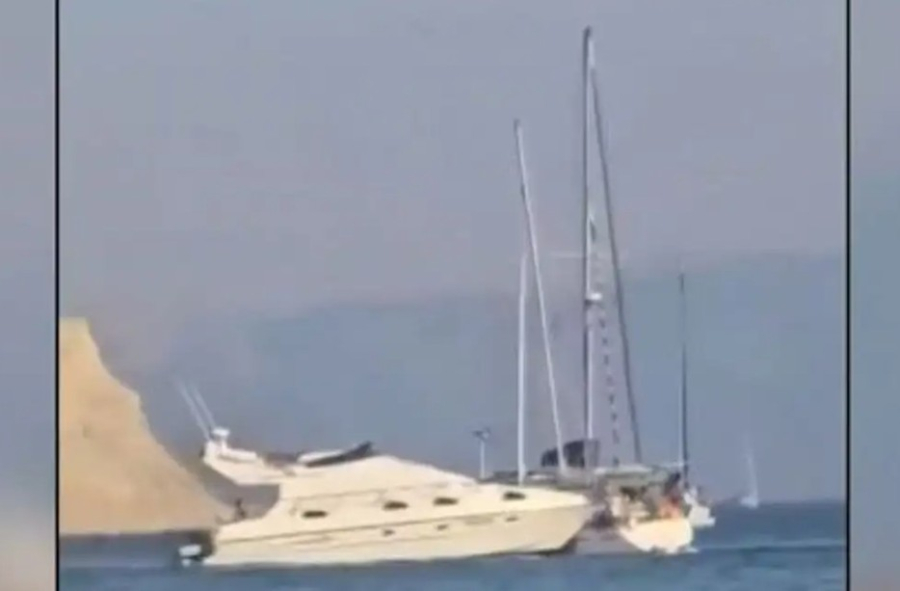 Πανικός στην Κέρκυρα: Σκάφος παρασύρει ιστιοφόρα - Δείτε βίντεο με τη σύγκρουση
