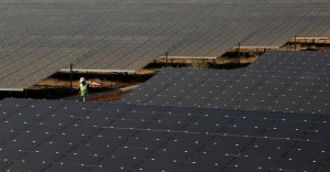 Η SoftBank χτίζει το μεγαλύτερο πάρκο ηλιακής ενέργειας του κόσμου στη Σ. Αραβία